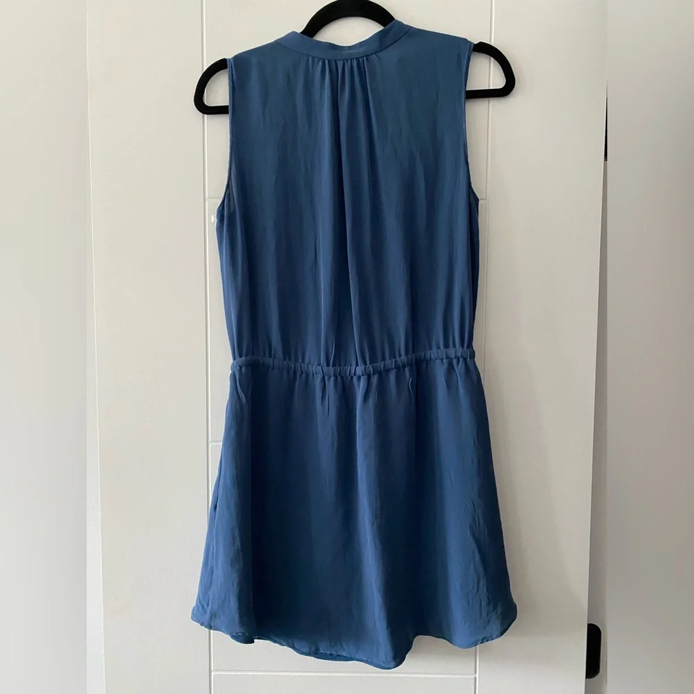 Aritzia Babaton- Benedict 100% Silk Sleeveless Dress
Navy Blue - Picture 5 of 8